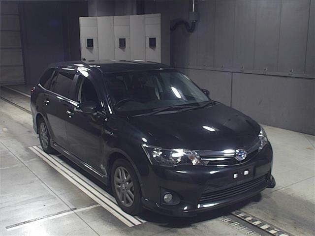 5755 Toyota Corolla fielder NKE165G 2014 г. (JU Gifu)